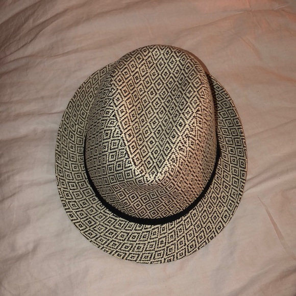 paper fedora - Picture 2 of 4